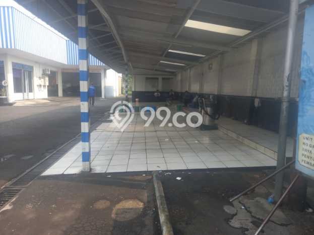 Unit Komersial Dijual di Laweyan Solo Luas Tanah 4200m2, Luas Bangunan 3000m2 Unit Komersial Dijual di Laweyan Solo Luas Tanah 4200m2, Luas Bangunan 3000m2