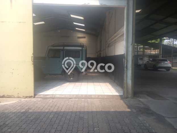 Unit Komersial Dijual di Laweyan Solo Luas Tanah 4200m2, Luas Bangunan 3000m2 Unit Komersial Dijual di Laweyan Solo Luas Tanah 4200m2, Luas Bangunan 3000m2
