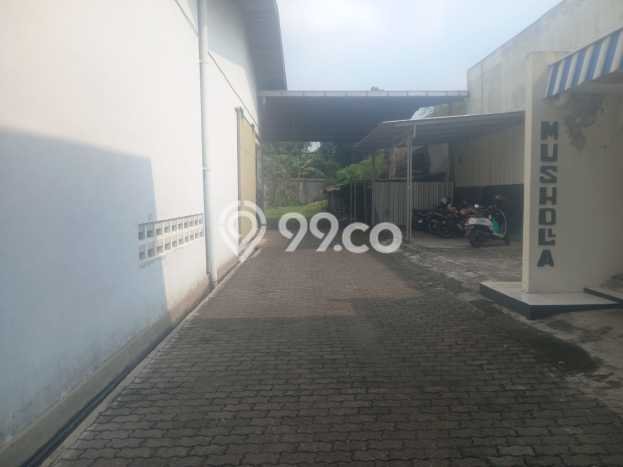 Unit Komersial Dijual di Laweyan Solo Luas Tanah 4200m2, Luas Bangunan 3000m2 Unit Komersial Dijual di Laweyan Solo Luas Tanah 4200m2, Luas Bangunan 3000m2