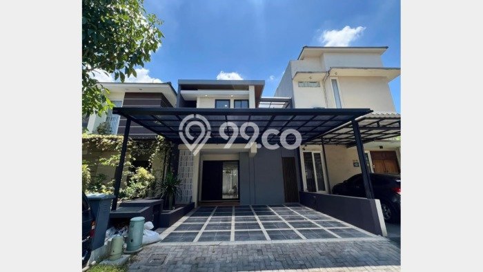 For Sale Rumah Mewah Exclusive di Wiyung, Surabaya For Sale Rumah Mewah Exclusive di Wiyung, Surabaya