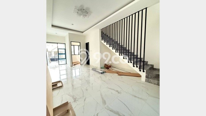 Jual Rumah Strategis Bagus Punya 3 KT di Rungkut Surabaya SHM Jual Rumah Strategis Bagus Punya 3 KT di Rungkut Surabaya SHM