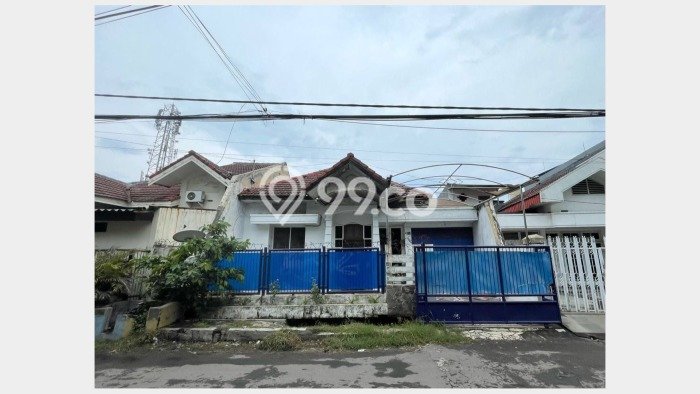 Jual Rumah Eksklusif 4 KT di Dharma Husada, Surabaya Jual Rumah Eksklusif 4 KT di Dharma Husada, Surabaya