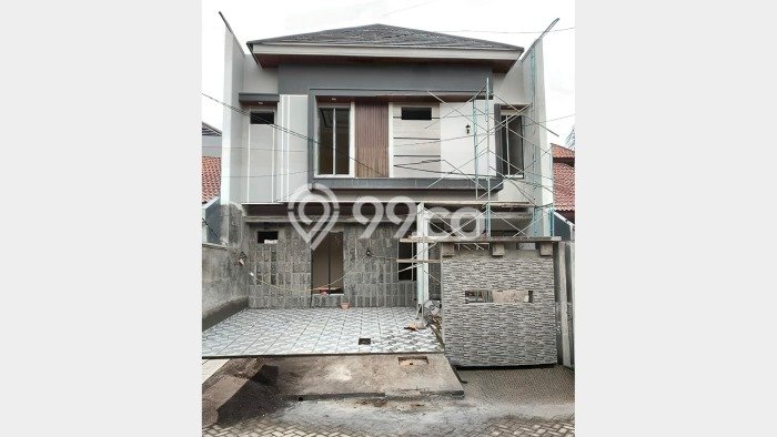 Rumah Luxury Modern Tanpa Renovasi di Manyar Surabaya Rumah Luxury Modern Tanpa Renovasi di Manyar Surabaya