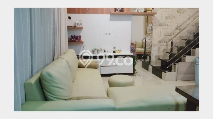 Dijual Hunian Rumah Terawat 4 KT di Manyar, Surabaya Dijual Hunian Rumah Terawat 4 KT di Manyar, Surabaya