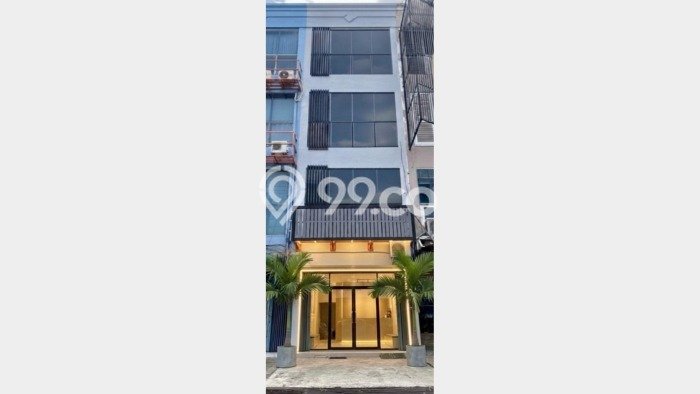 Unit Ruko Dijual di Surabaya LT 90m2 & LB 270m2 Unit Ruko Dijual di Surabaya LT 90m2 & LB 270m2