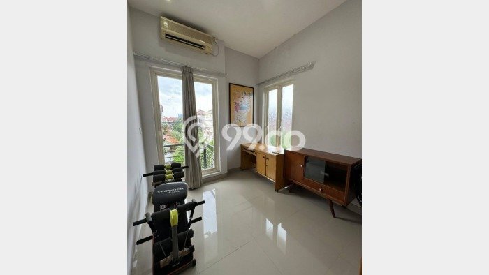Rumah Luas Asri 3 KT Siap Huni di Semolowaru Surabaya Rumah Luas Asri 3 KT Siap Huni di Semolowaru Surabaya