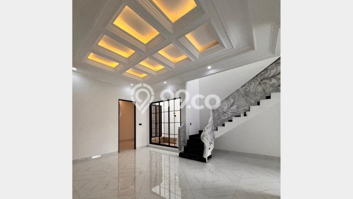 Ready to Use! Premium House LT 153m2 Desain Modern di Pakuwon City Ready to Use! Premium House LT 153m2 Desain Modern di Pakuwon City