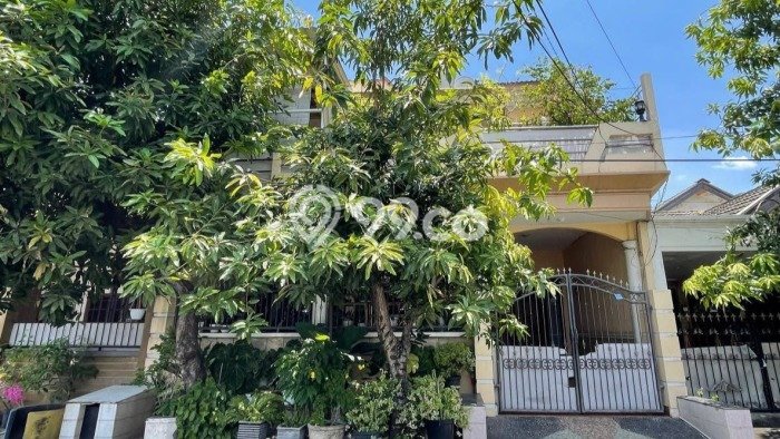 Rumah Strategis Modern Lb 200m2 di Wiyung, Surabaya Rumah Strategis Modern Lb 200m2 di Wiyung, Surabaya