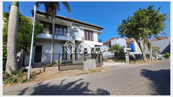 Disewakan! Rumah 4 Kamar Tidur &
3 Kamar Mandi di Citraland, Surabaya Disewakan! Rumah 4 Kamar Tidur &
3 Kamar Mandi di Citraland, Surabaya