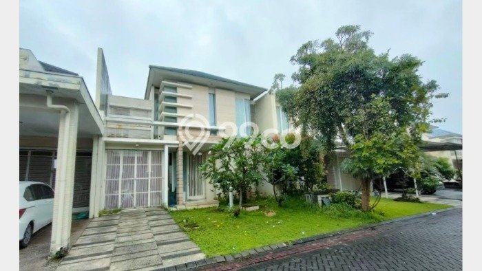 Rumah Luxury Modern Siap Huni di Pakuwon Indah Surabaya Rumah Luxury Modern Siap Huni di Pakuwon Indah Surabaya
