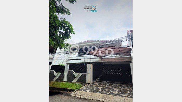 Rumah Mewah LB 800m2 Siap Huni Desain Elegan di Dharma Husada, Surabaya Rumah Mewah LB 800m2 Siap Huni Desain Elegan di Dharma Husada, Surabaya