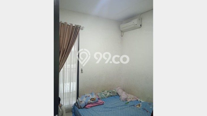 For Sale Hunian Rumah Terawat 4 Kamar di Pondok Tjandra, Sidoarjo For Sale Hunian Rumah Terawat 4 Kamar di Pondok Tjandra, Sidoarjo