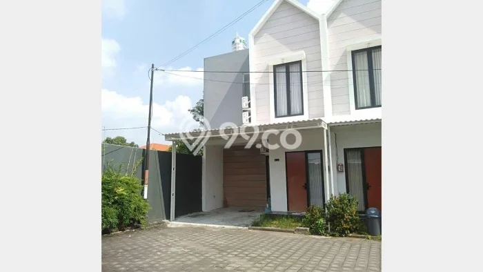 Disewakan Rumah Harga Terjangkau di Dharma Husada Surabaya dengan 3 Kamar Tidur Disewakan Rumah Harga Terjangkau di Dharma Husada Surabaya dengan 3 Kamar Tidur