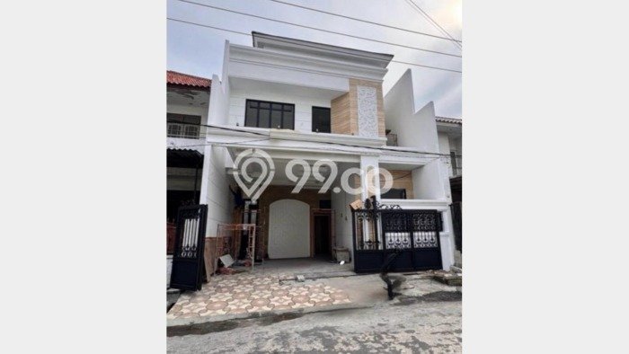 Ready to Use! Premium House LT 153m2 Desain Modern di Pakuwon City Ready to Use! Premium House LT 153m2 Desain Modern di Pakuwon City