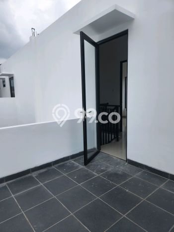 Jual Rumah Strategis Bagus Punya 2 KT di Serpong Utara Tangerang Selatan SHM Jual Rumah Strategis Bagus Punya 2 KT di Serpong Utara Tangerang Selatan SHM