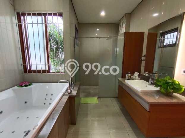 Rumah Mewah Sangat Bagus Siap Hunidi Second Boulevard Kota Wisata Rumah Mewah Sangat Bagus Siap Hunidi Second Boulevard Kota Wisata