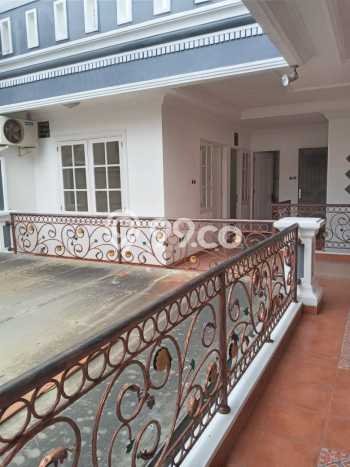 Turun Harga Rumah Mewah Bagus di Kota Wisata Turun Harga Rumah Mewah Bagus di Kota Wisata