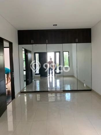 Rumah Modern 3 KT di Raffles Hills Jakarta Timur Unfurnished Rumah Modern 3 KT di Raffles Hills Jakarta Timur Unfurnished