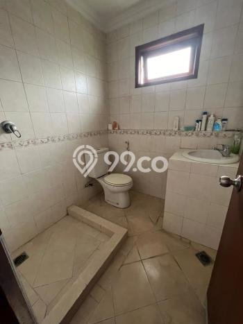 Ready to Use! Premium House LT 335m2 Desain Modern di Legenda Wisata Ready to Use! Premium House LT 335m2 Desain Modern di Legenda Wisata