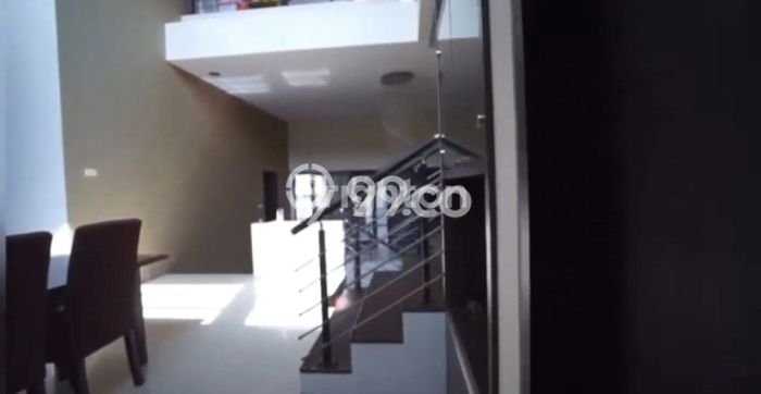 Rumah Elit LB 650m2 Siap Huni Desain Elegan di Soekarno Hatta, Malang Rumah Elit LB 650m2 Siap Huni Desain Elegan di Soekarno Hatta, Malang
