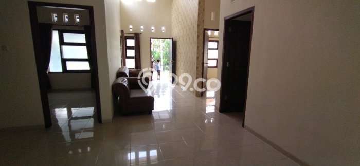 Disewakan! Rumah 4 Kamar Tidur &
3 Kamar Mandi di Villa Puncak Tidar, Malang Disewakan! Rumah 4 Kamar Tidur &
3 Kamar Mandi di Villa Puncak Tidar, Malang