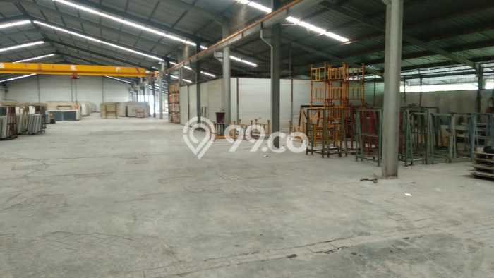 Lokasi Strategis! Dijual Gudang Bisnis di Jambe, Tangerang Kondisi Baik Lokasi Strategis! Dijual Gudang Bisnis di Jambe, Tangerang Kondisi Baik