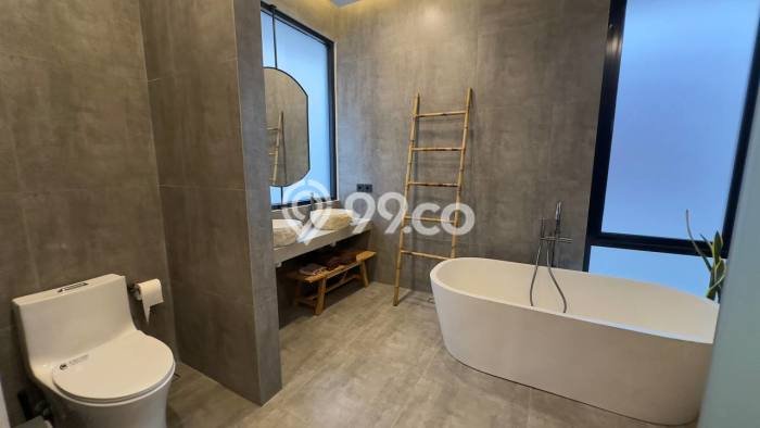 Vila Kawasan , Area 170m2m², Lingkungan Nyaman Vila Kawasan , Area 170m2m², Lingkungan Nyaman