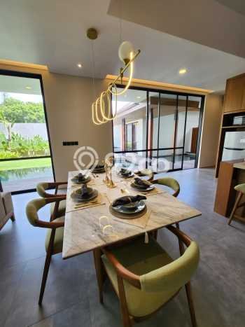 Dapatkan sekarang Vila di , Dimensi 500m2m², Dekat mudah transportasi Dapatkan sekarang Vila di , Dimensi 500m2m², Dekat mudah transportasi