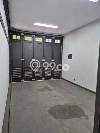 Jual Rumah Mewah Megah Dengan View Eksklusif di Tanjung Barat, Jakarta Selatan Jual Rumah Mewah Megah Dengan View Eksklusif di Tanjung Barat, Jakarta Selatan
