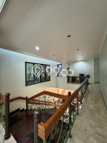 Dijual Rumah Premium dengan Fasilitas Sekitar Komplit di Kebon Jeruk, Jakarta Barat Dijual Rumah Premium dengan Fasilitas Sekitar Komplit di Kebon Jeruk, Jakarta Barat