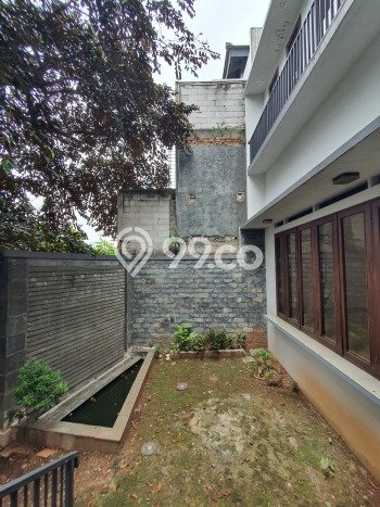 Rumah Elit Modern Siap Huni di Lebak Bulus Jakarta Selatan Rumah Elit Modern Siap Huni di Lebak Bulus Jakarta Selatan