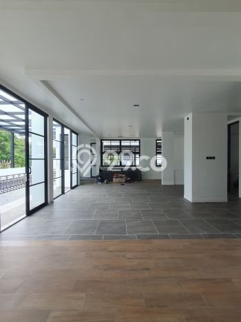 Ready to Use! Luxury House LT 210m2 Desain Elegan di Bintaro Ready to Use! Luxury House LT 210m2 Desain Elegan di Bintaro