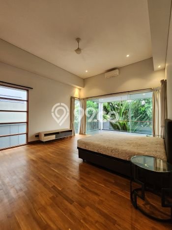 Rumah Elit Modern Siap Huni di Kemang Jakarta Selatan Rumah Elit Modern Siap Huni di Kemang Jakarta Selatan