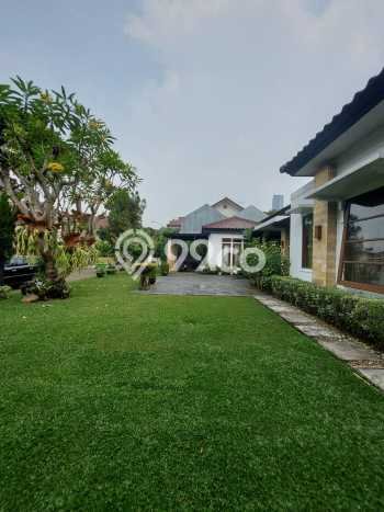 Hunian Mewah LB 300m2 Siap Huni Desain Elegan di Bintaro, Tangerang Selatan Hunian Mewah LB 300m2 Siap Huni Desain Elegan di Bintaro, Tangerang Selatan