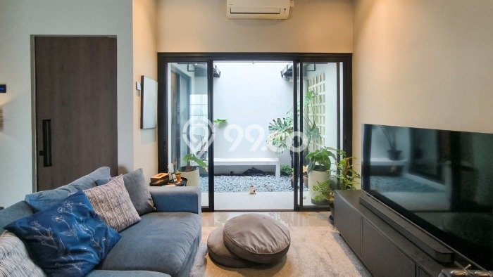 Jual Rumah Luas Elegan Dengan View Cantik di Bintaro, Tangerang Selatan Jual Rumah Luas Elegan Dengan View Cantik di Bintaro, Tangerang Selatan
