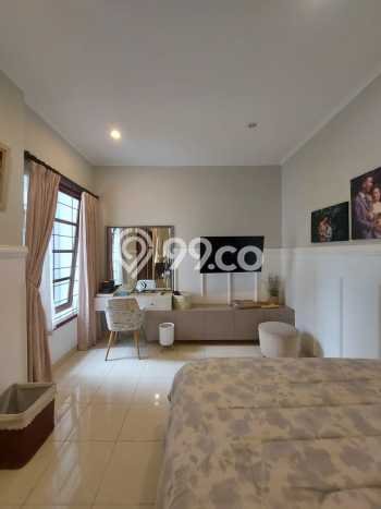 Hunian Mewah LB 300m2 Siap Huni Desain Elegan di Bintaro, Tangerang Selatan Hunian Mewah LB 300m2 Siap Huni Desain Elegan di Bintaro, Tangerang Selatan