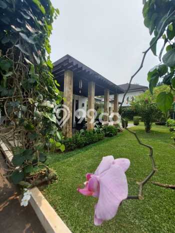 Hunian Mewah LB 300m2 Siap Huni Desain Elegan di Bintaro, Tangerang Selatan Hunian Mewah LB 300m2 Siap Huni Desain Elegan di Bintaro, Tangerang Selatan