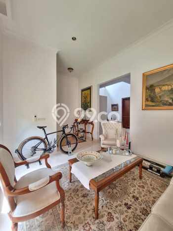 Rumah Elit Modern Tanpa Renovasi di Lebak Bulus Jakarta Selatan Rumah Elit Modern Tanpa Renovasi di Lebak Bulus Jakarta Selatan