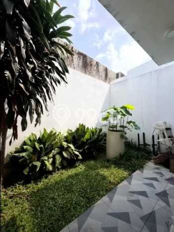 Rumah Luxury Modern Tanpa Renovasi di Petukangan Jakarta Selatan Rumah Luxury Modern Tanpa Renovasi di Petukangan Jakarta Selatan