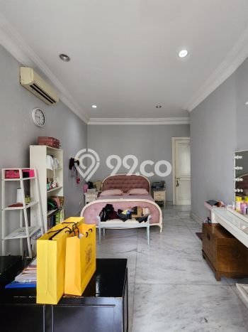 Siap Huni Hunian Elit 4 Kamar di Kebayoran Baru Dekat ke Mana Pun Siap Huni Hunian Elit 4 Kamar di Kebayoran Baru Dekat ke Mana Pun