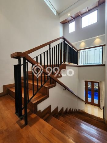 Rumah Elit Modern Siap Huni di Kemang Jakarta Selatan Rumah Elit Modern Siap Huni di Kemang Jakarta Selatan