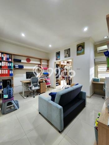 Rumah Elit Modern Tanpa Renovasi di Pondok Indah Jakarta Selatan Rumah Elit Modern Tanpa Renovasi di Pondok Indah Jakarta Selatan