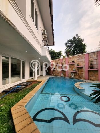 Ready to Use! Premium House LT 450m2 Desain Elegan di Ampera Ready to Use! Premium House LT 450m2 Desain Elegan di Ampera