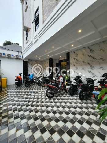 Dijual Kost di Kawasan Kebayoran Baru, Jakarta Selatan, Spesifikasi 33 KT, 33 KM, 800m2 Dijual Kost di Kawasan Kebayoran Baru, Jakarta Selatan, Spesifikasi 33 KT, 33 KM, 800m2