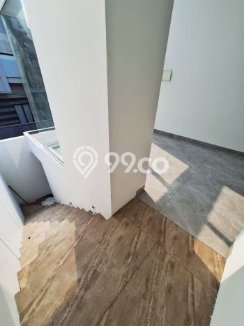 For Sale! Premium House LT 75m2 Desain Modern di Muara Karang For Sale! Premium House LT 75m2 Desain Modern di Muara Karang