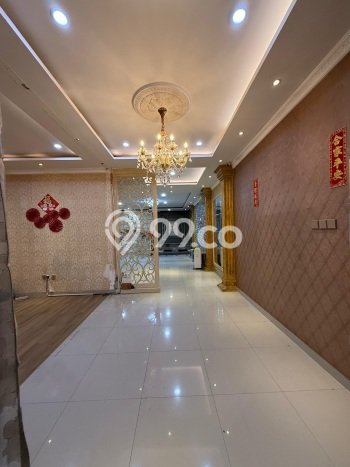 Disewakan! Rumah 4 Kamar Tidur &
4 Kamar Mandi di Green Lake City, Jakarta Barat Disewakan! Rumah 4 Kamar Tidur &
4 Kamar Mandi di Green Lake City, Jakarta Barat
