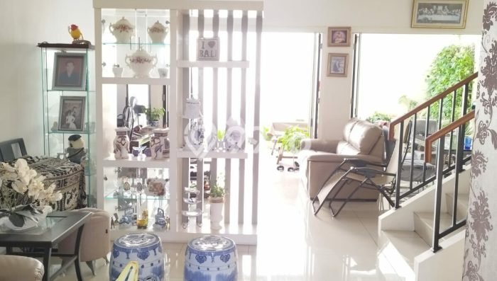 Rumah Mewah LB 184m2 Siap Huni Desain Elegan di Harapan Indah, Bekasi Rumah Mewah LB 184m2 Siap Huni Desain Elegan di Harapan Indah, Bekasi