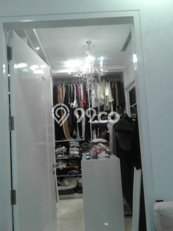 Siap Huni Rumah Mewah 5 Kamar di Pesanggrahan Dekat ke Mana Saja Siap Huni Rumah Mewah 5 Kamar di Pesanggrahan Dekat ke Mana Saja