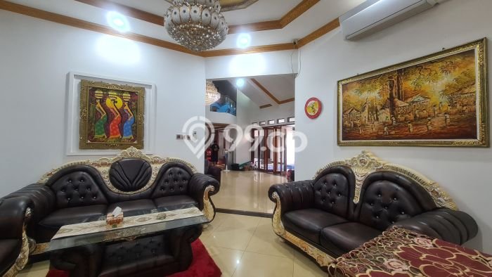 Rumah Elit LB 360m2 Siap Pakai Desain Elegan di Cipinang Melayu, Jakarta Timur Rumah Elit LB 360m2 Siap Pakai Desain Elegan di Cipinang Melayu, Jakarta Timur