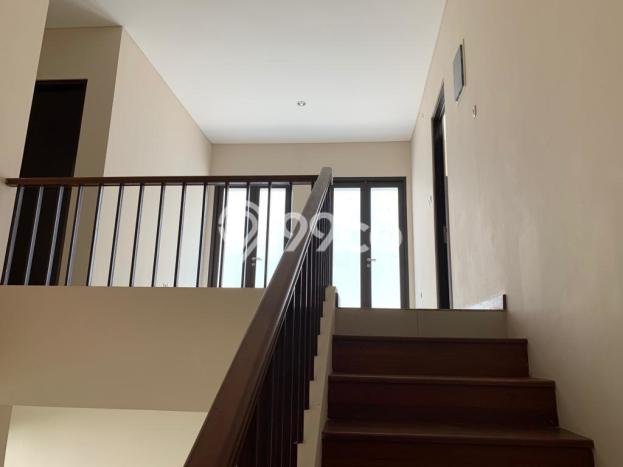 For Sale! Luxury House LT 300m2 Desain Elegan di Harapan Indah For Sale! Luxury House LT 300m2 Desain Elegan di Harapan Indah